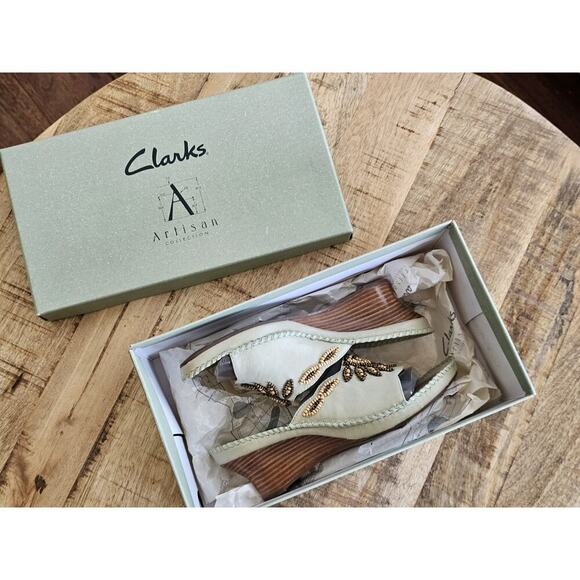 Clarks Artisan Collection Green Empress Beaded Wooden Wedge Sandal Size 7 M EUC - Picture 12 of 12